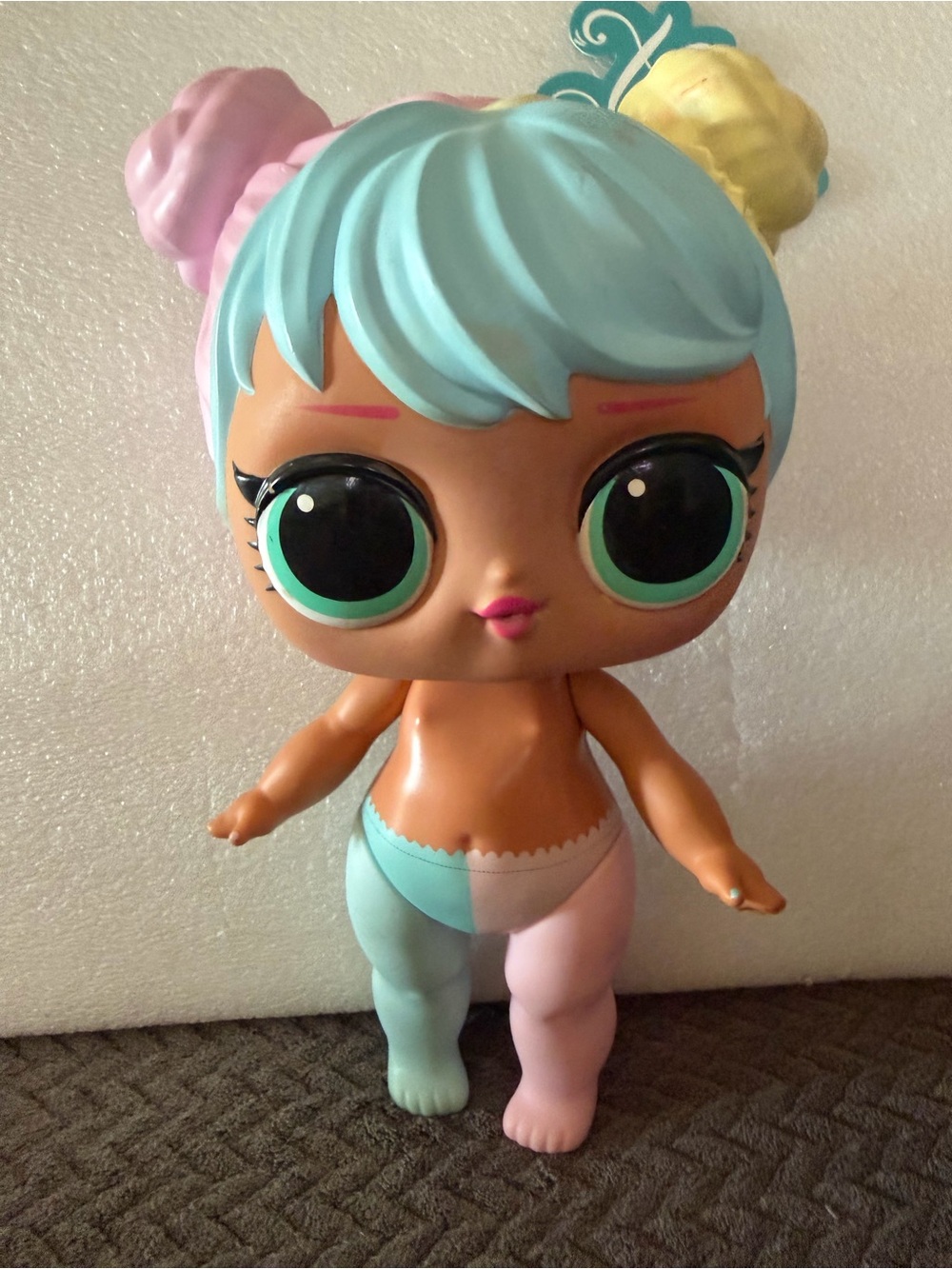 MGA Entertainment 2021 LOL SURPRISE BIG BB Bon Bon Doll fully poseable